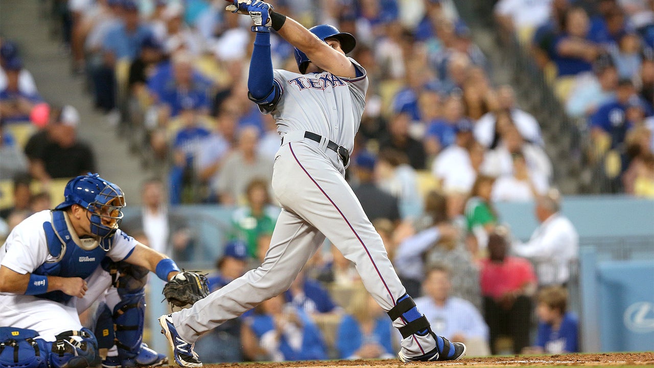Gallo homers off Kershaw in Rangers' win over Dodgers